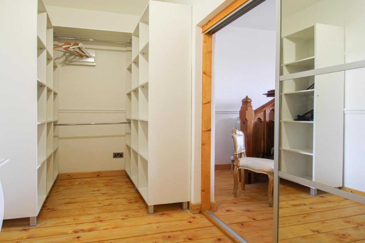 Lavish 2 Bed Sleeps 5 Near Lanark Apartment Carstairs Exterior photo