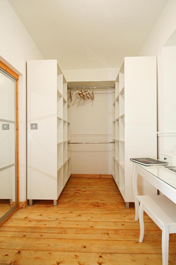 Lavish 2 Bed Sleeps 5 Near Lanark Apartment Carstairs Exterior photo