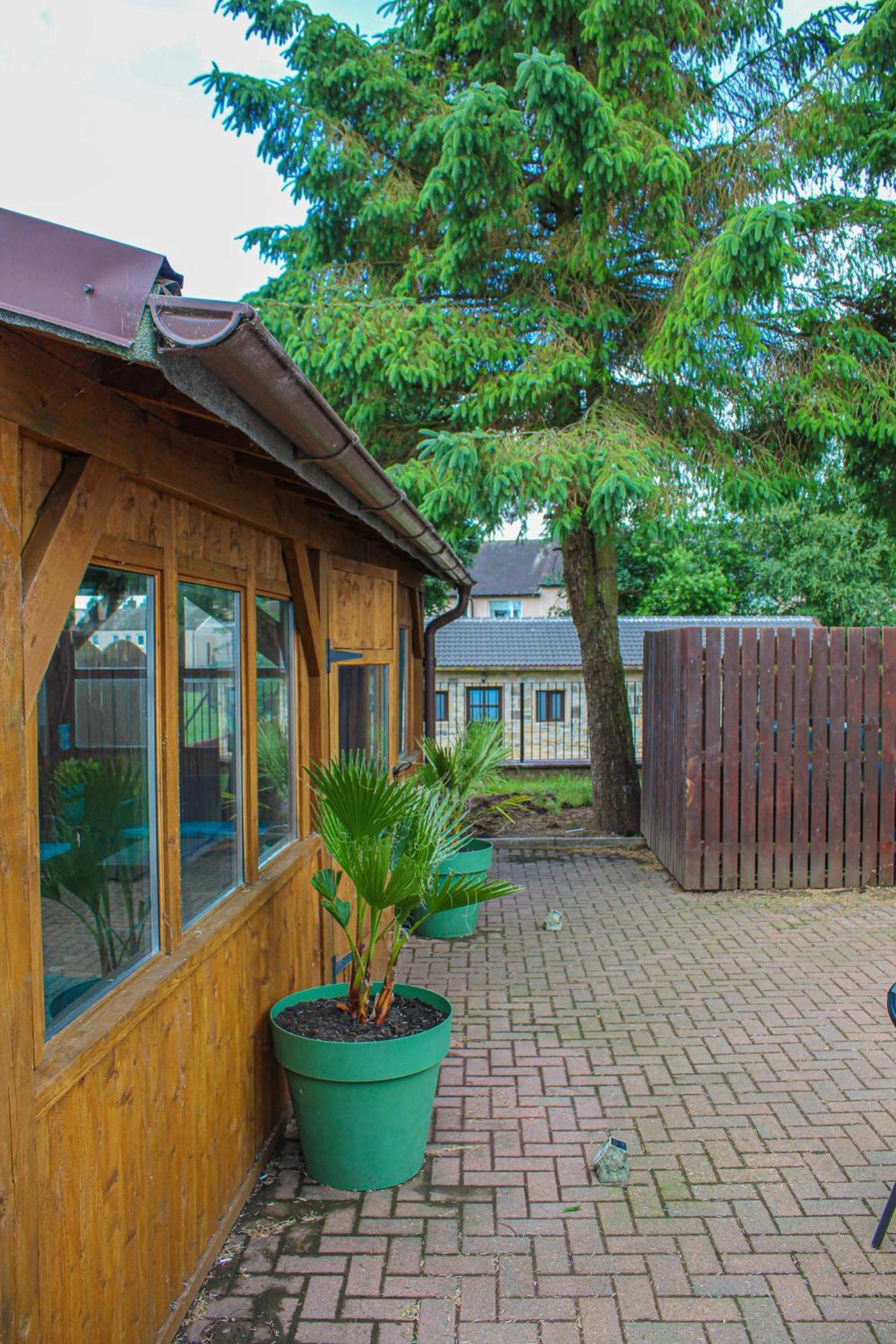 Lavish 2 Bed Sleeps 5 Near Lanark Apartment Carstairs Exterior photo