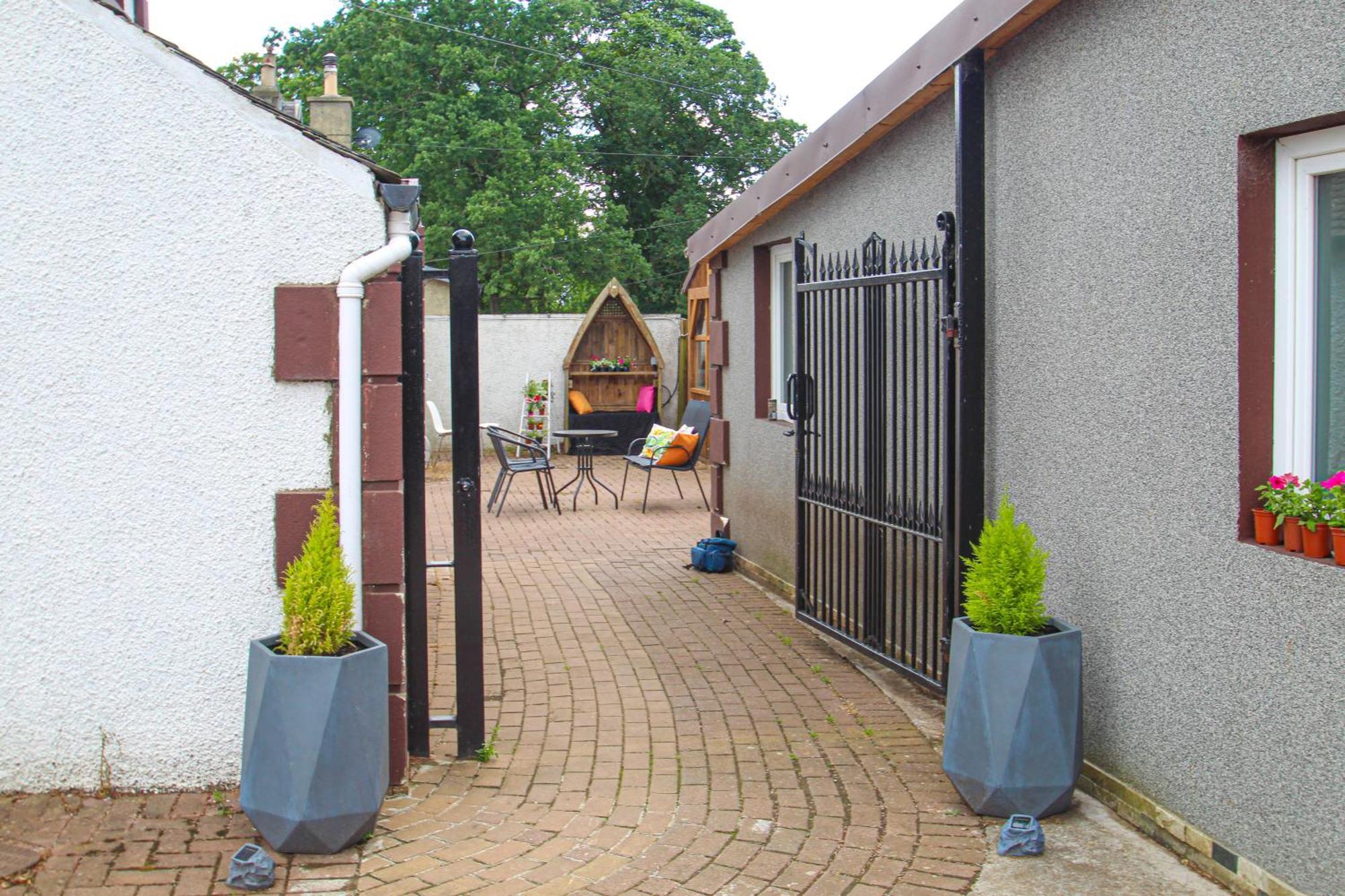 Lavish 2 Bed Sleeps 5 Near Lanark Apartment Carstairs Exterior photo